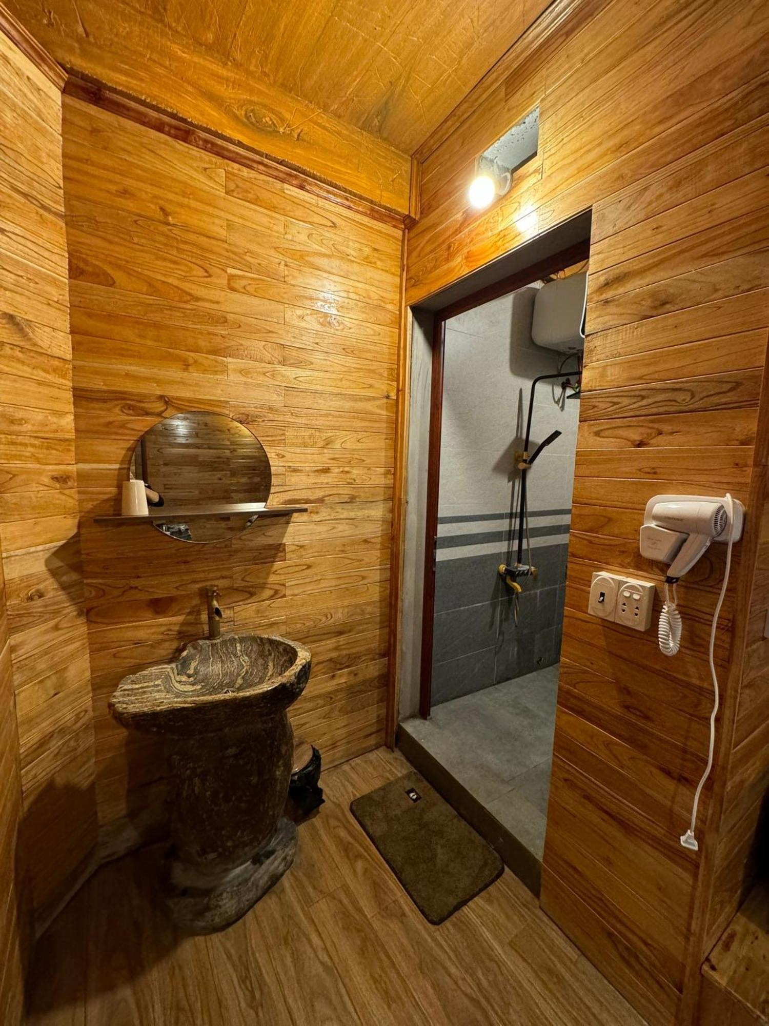 Tay Homestay Lang Da Co Khuoi Ky- Ban Gioc 까오방 외부 사진